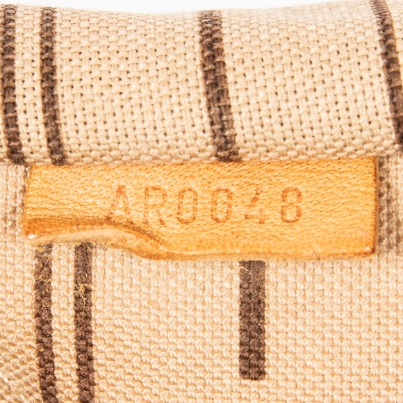 Louis Vuitton Neverfull MM - Picture 11 of 11